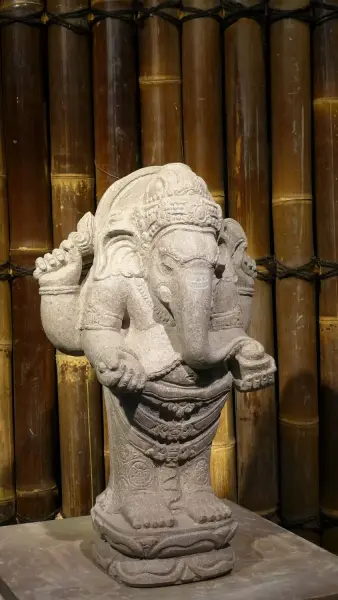 Product image 1 of the product “Standing Ganesha, 60 cm height, riverstone, stonemasony ”